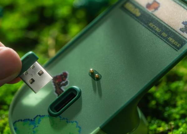 8Bitdo Retro R8 Wireless Mouse